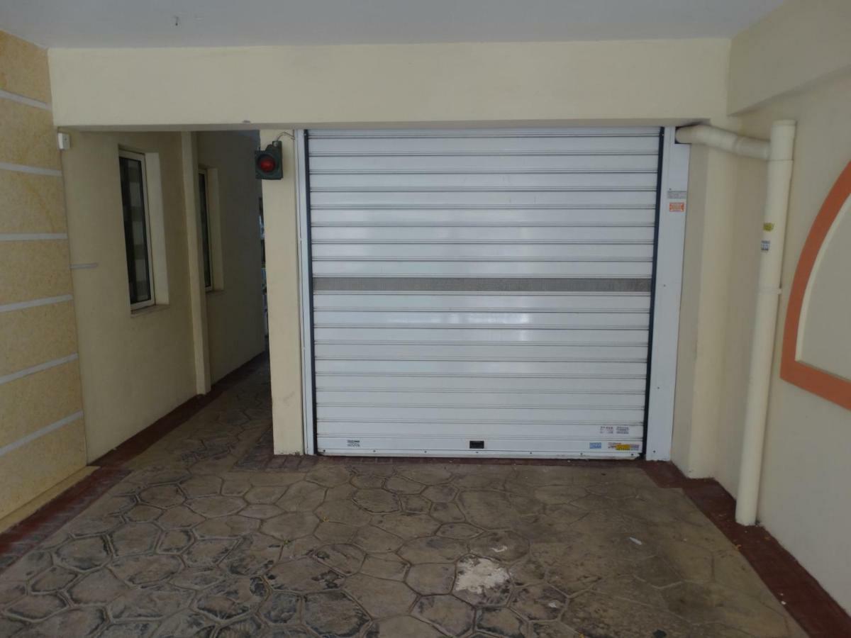 Bonni Greece -Athens Shelter Close To Acropolis Exterior photo